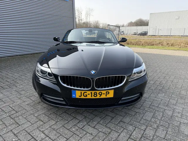 BMW Z4 Roadster sDrive20i High Executive Navi Pro Stoelverwarming PDC 18 Inch