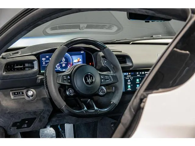 Maserati MC20