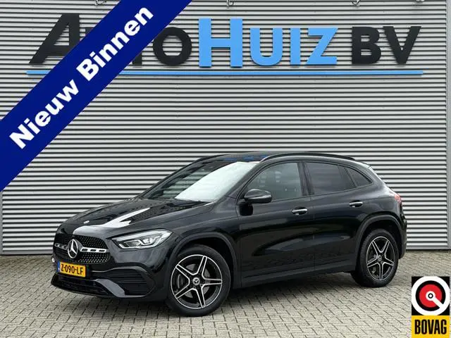 Mercedes-Benz GLA-klasse 250 e AMG Line Panoramadak Carplay 19 Inch Sfeerverlichting Stoelverwarming...