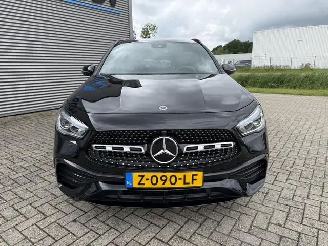 Mercedes-Benz GLA-klasse 250 e AMG Line Panoramadak Carplay 19 Inch Sfeerverlichting Stoelverwarming...