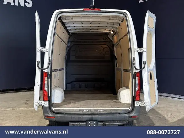 Mercedes-Benz Sprinter 314 CDI 143pk L2H2 Euro6 Airco | Camera | 3500kg Trekhaak | Apple Carplay | C...