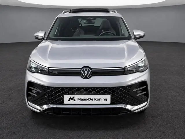 Volkswagen Tiguan 1.5eHybrid 272PK R-Line · Panoramadak · Trekhaak · Camera · Apple/Android Car Play...