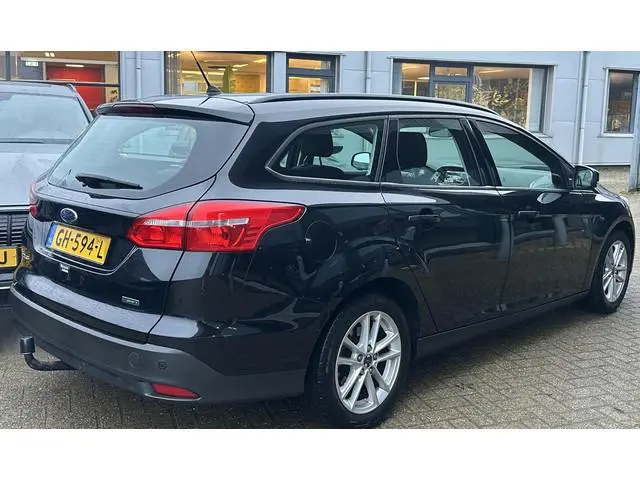 Ford Focus Wagon 1.0 Trend Edition | 2e Eigenaar | Zeer Nette Staat! | Onderhoudshistorie | Trekhaak...