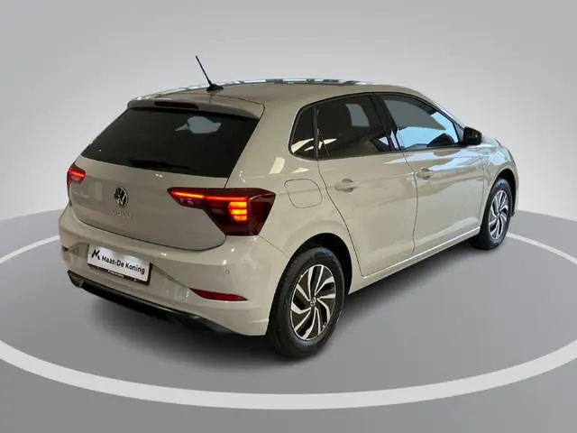 Volkswagen Polo 1.0TSI/95PK DSG Life edition · Navigatie · Apple/Android Car Play· Camera + Parkeers...