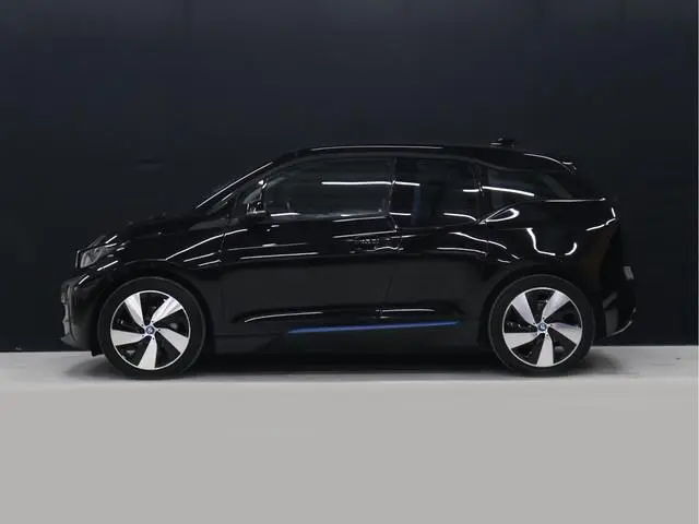 BMW i3 Basis Comfort 22 kWh [CRUISE CONTROL, STOELVERWARMING, PDC A, BLUETOOTH, CLIMATE CONTROL, NAV...