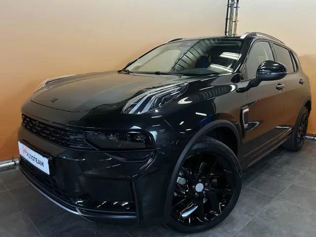 Lynk & Co 01