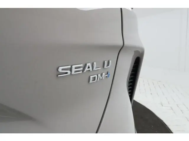 BYD SEAL U