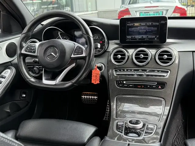 Mercedes-Benz C-klasse Estate 180 AMG | Trekhaak | Leder | Camera