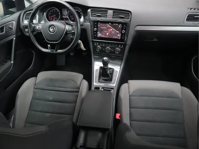 Volkswagen Golf Variant 1.5 TSI Comfortline Business Navi / Pano / ACC / Trekhaak /  BTW Auto