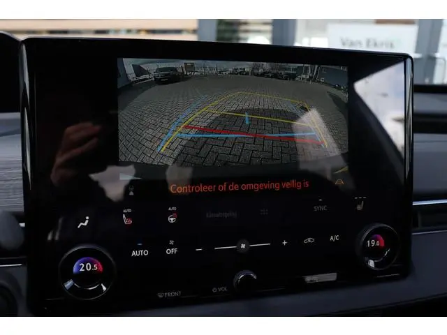 Toyota CHR +