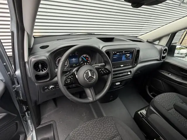 Mercedes-Benz eVito eVito 112 L2 60 kWh