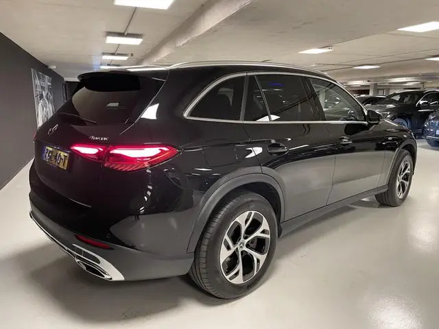 Mercedes-Benz GLC-klasse 300e 4MATIC LuxuryLine | Panoramadak | Trekhaak | Memorypakket