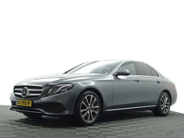 Mercedes-Benz E-klasse 350 e AMG Premium Plus Aut- 360 Camera, Sfeerverlichting, Carplay, Head Up, B...