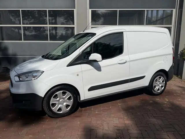 Ford Transit Courier