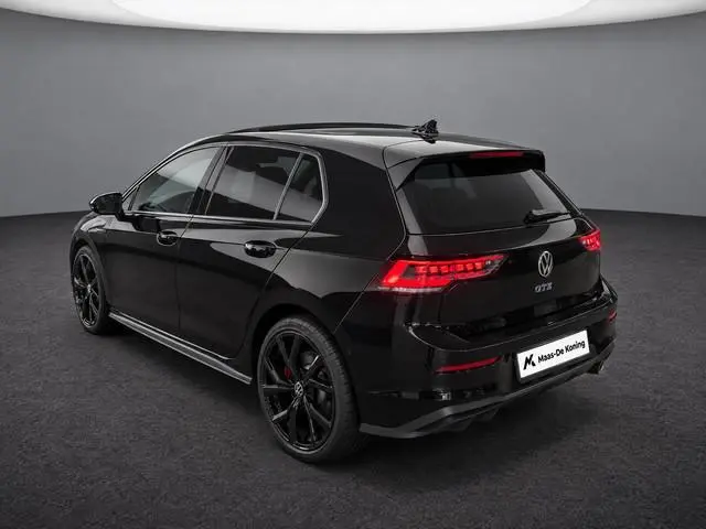 Volkswagen Golf 1.5 eHybrid 272pk GTE · Panoramadak · 360 Camera · Wegklapbare Trekhaak · Stoel &-St...