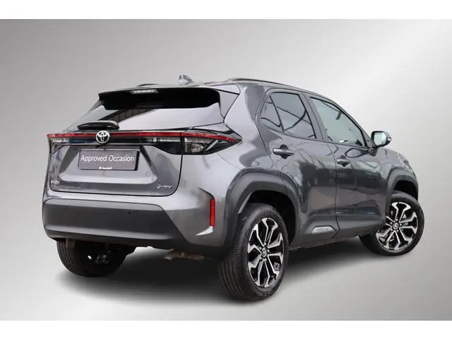 Toyota Yaris Cross 1.5 Hybrid 115 Dynamic Limited, Parkeersensoren, Stuurverwarming,