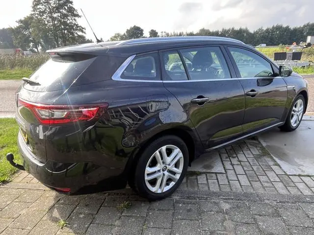 Renault Mégane Estate 1.3 TCe 140PK Limited / Automaat / Trekhaak / Apple Carlay - Android Auto /
