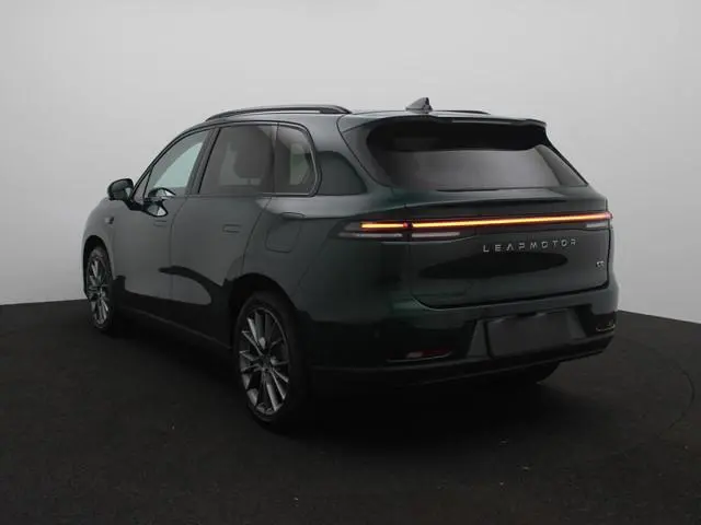 Leapmotor C10 Design REEV 28.4 kWh | VOORRAAD VOORDEEL | 4 JAAR GARANTIE | VAN € 41.550,- VOOR € 39....