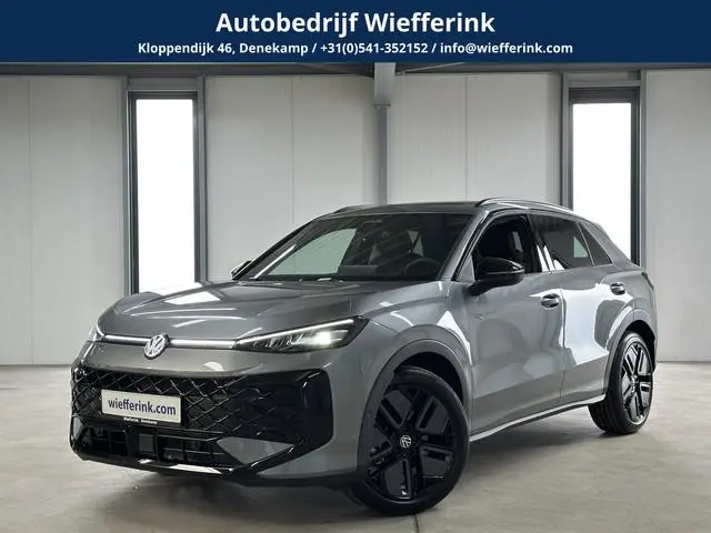 Volkswagen T-Roc 1.5 eTsi R-Line First Edition | IQ light | Pano | Trekhaak |