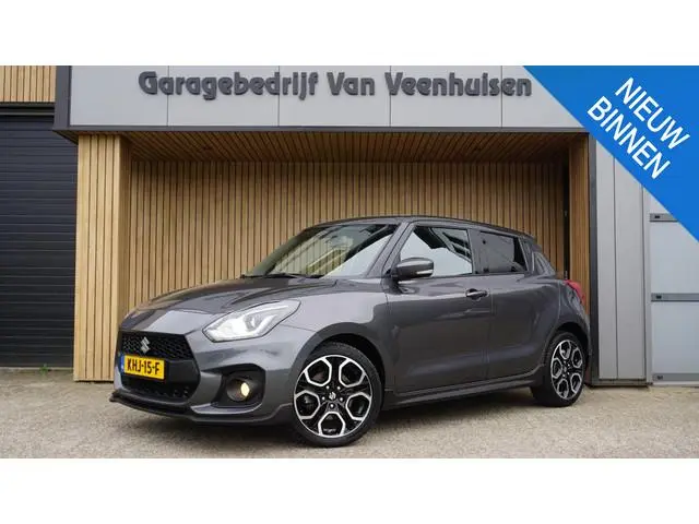 Suzuki Swift 1.4 130pk Sport Smart Hybrid 5Drs Navi Keyless LED 17inch LM A-Camera Stoelverwarming 7...