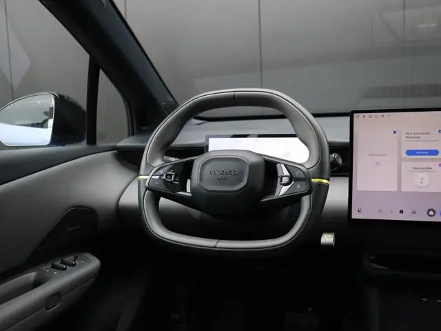 Lynk & Co 02