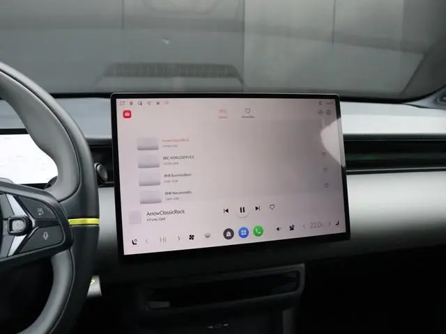 Lynk & Co 02