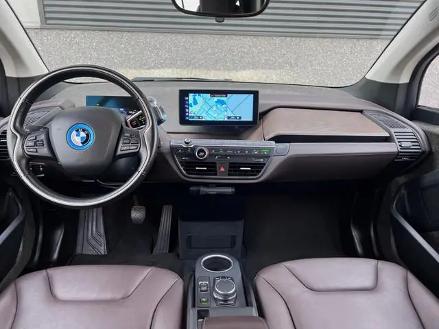 BMW i3 Executive 120Ah 42 kWh/Leder/W-pomp/Navi-Pro/Camera/3-Fase/20"