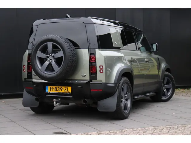 Land Rover Defender P400 110 HSE 6 CILINDER | PANO-DAK | LEDER | MERIDIAN | TREKHAAK | 360° CAMERA |...