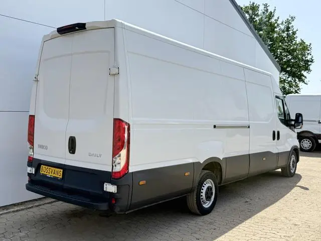 Iveco Daily 35S18 3.0 Automaat L4H2 LED Climate Control Cruise Control Camera