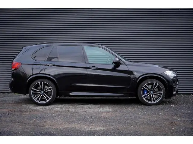 BMW X5 M / Pano / HUD / 21'' / Rear Seat Entertainment / B&O