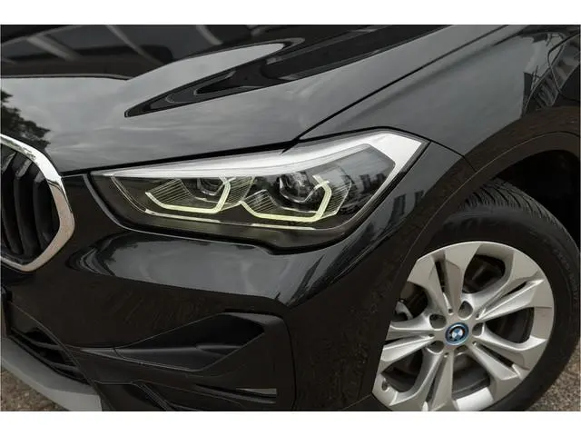 BMW X1 xDrive25e | Panodak | Leder | Camera | Head-Up | Adaptive Cruise | 20x op voorraad!