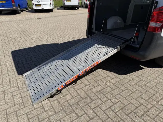 Mercedes-Benz Vito 111 CDI Functional Extra Lang / vaste prijs rijklaar € 13.950 marge / lease vanaf...