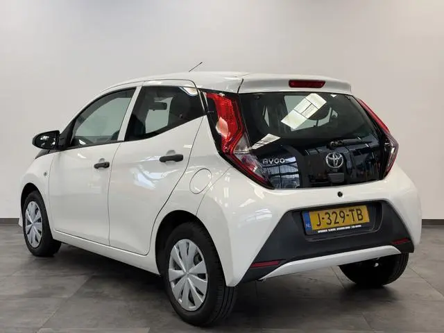 Toyota Aygo 1.0 VVT-i x-fun Airco Bluetooth NAP!