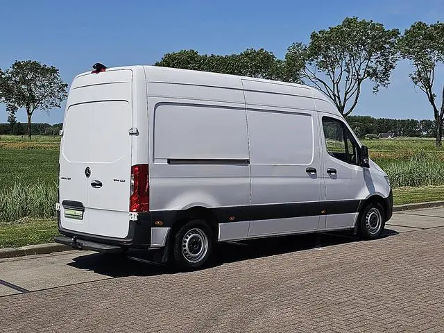 MERCEDES-BENZ SPRINTER 314 l2h2 mbux10 + navi!