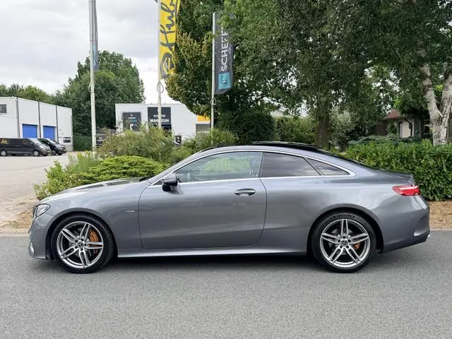 Mercedes-Benz E-klasse Coupé 200 AMG Automaat 197PK Pano•Nappa-Leder
