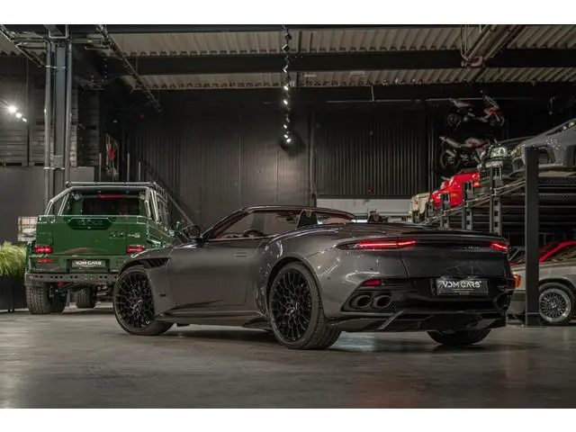 Aston Martin DBS