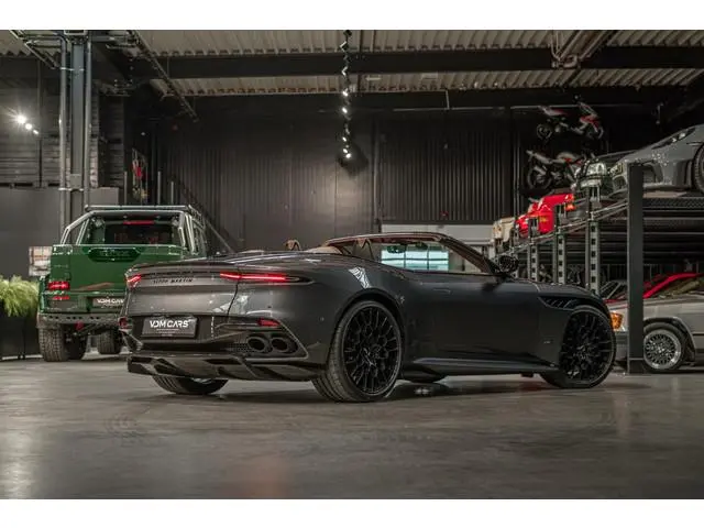 Aston Martin DBS