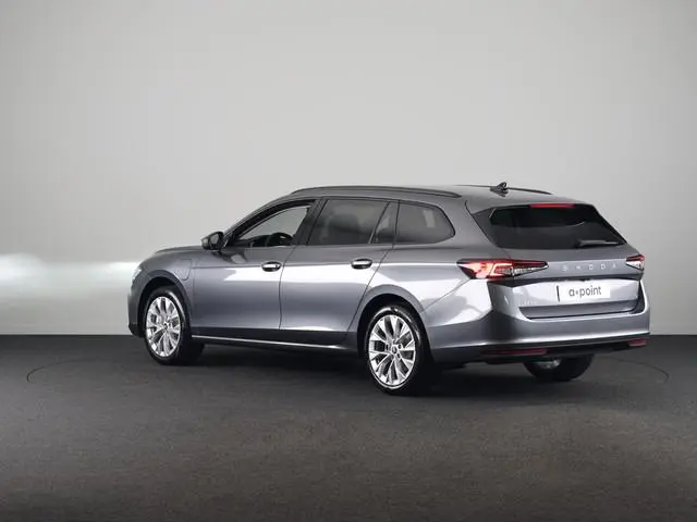 Skoda Superb 1.5 TSI PHEV 204pk Business Edition | Trekhaak | Keyless Entry | Elektr. achterklep | S...