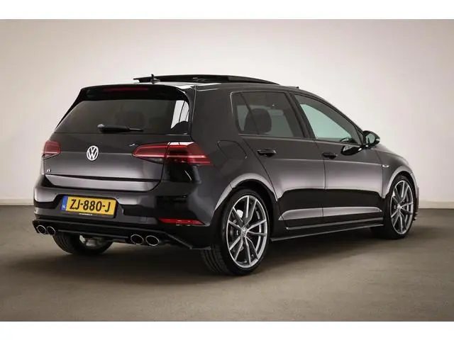 Volkswagen Golf 2.0 TSI 4Motion R | PANORAMADAK | VW DEALER ONDERHOUDEN | 19"