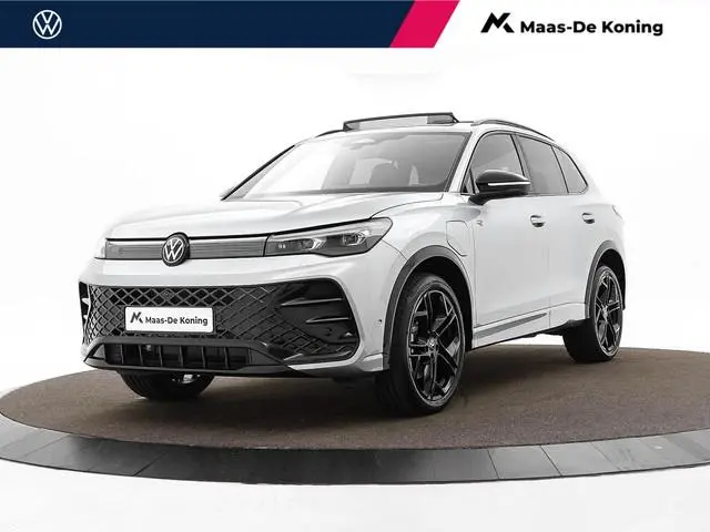 Volkswagen Tiguan 1.5 272pk DSG eHybrid R-Line · Panoramadak · Trekhaak · Harman Kardon · 20'' · 360...