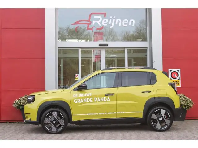 Fiat Grande Panda LA PRIMA 113PK 11 kW 44 kWh | WINTERPACK: STOEL/STUUR/VOORRUIT VERWARMING | DRAADL...