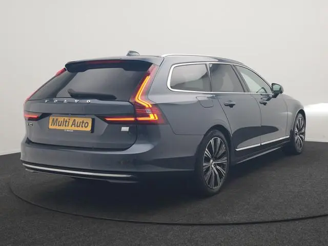 Volvo V90 T8 AWD Ultimate Bright LONG RANGE PHEV 455pk | Trekhaak Af Fabriek | Panodak | Adaptive Cr...