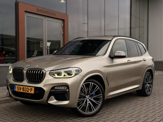 BMW X3 M40i xDrive High Executive | Leder | 360 | Pano | Elect Trekhaak | Hifi | Dakrails |