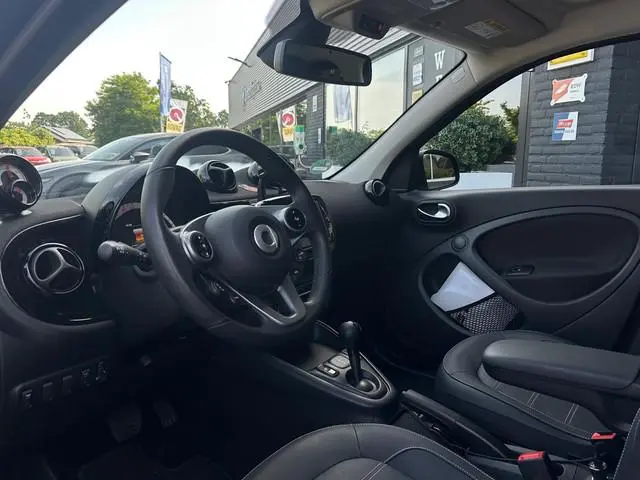 Smart forfour EQ Comfort PLUS 18 kWh, Automaat, Bluetooth, Camera, Cruise, Pano, Leder, DAB, NAP
