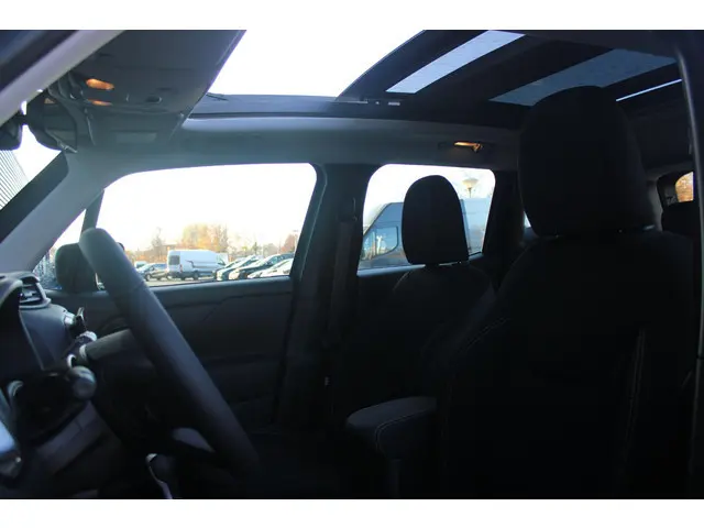 Jeep Renegade 1.5T 140PK e-Hybrid | PANORAMISCH SCHUIF/KANTEL DAK | DRAADLOZE APPLE CARPLAY/ANDROID...