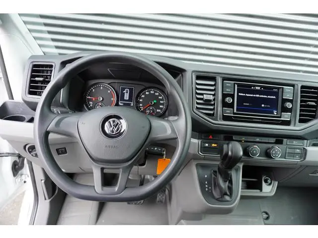 Volkswagen Crafter 180pk Automaat L3H3/L2H2 Apple carplay Camera Airco 3-zits