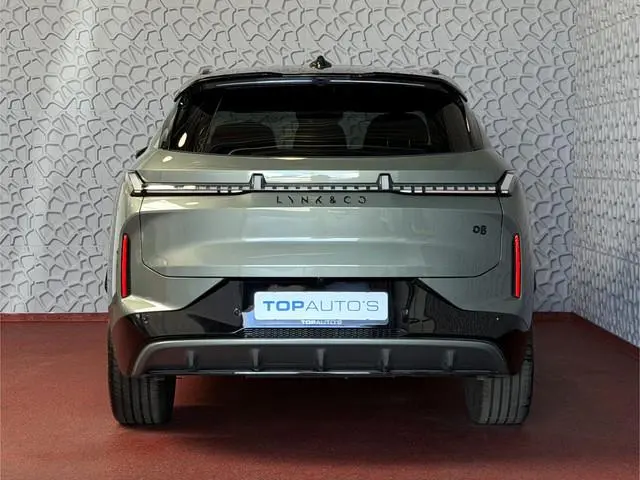 Lynk & Co 08