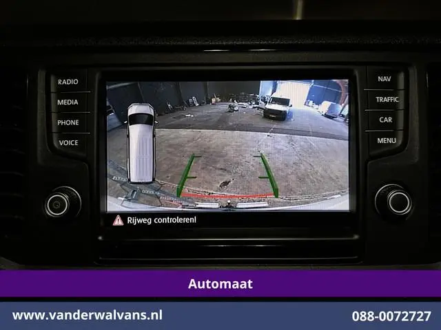 Volkswagen Crafter 2.0 TDI 141pk Automaat L3H3 L2H2 Euro6 Airco | Camera | Navigatie | 3000kg Trekha...