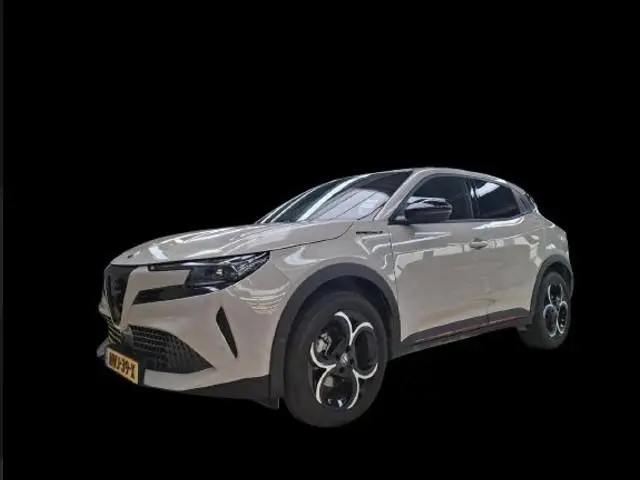 Alfa Romeo Junior 1.2 Turbo Hybrid Ibrida Speciale Adaptieve Cruise Clima Lane Assist CarPlay Led Ca...