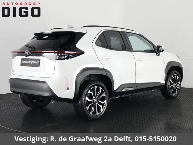 Toyota Yaris Cross 1.5 Hybrid 115 Dynamic | Stuur-/Stoelverwarming | Draadloze telefoonlader | Adapt...
